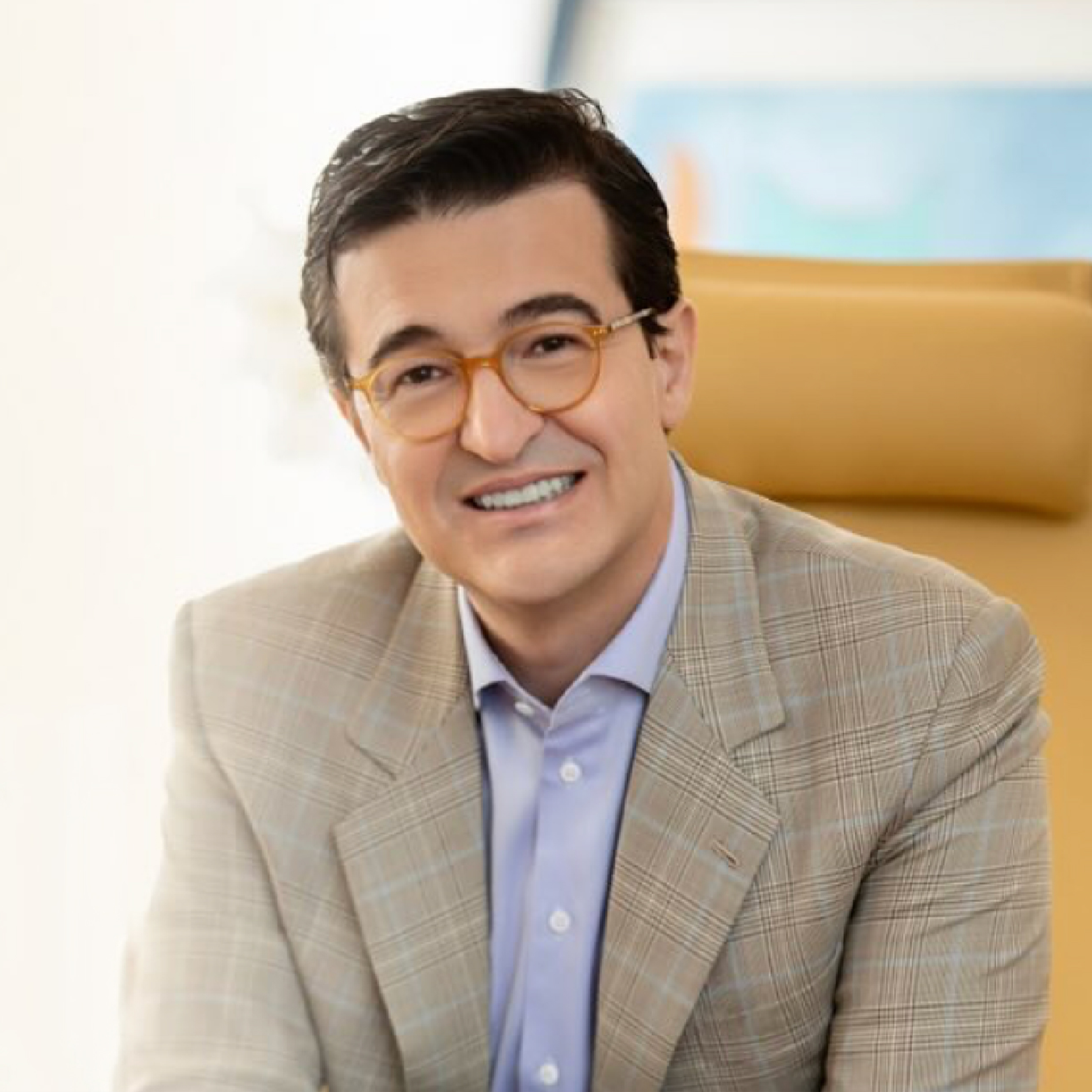 DR. LEANDRO PELLARIN